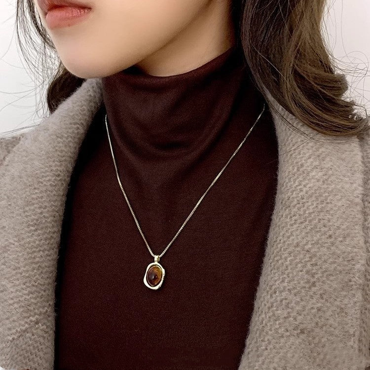 Women's Amber Twin Gold Necklace Pendant